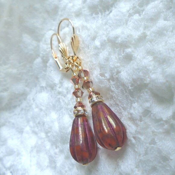 CZECH GLASS MELON Teardrops BERRY SANGRIA Dangle Earrings  Beautiful - Picture 2 of 2